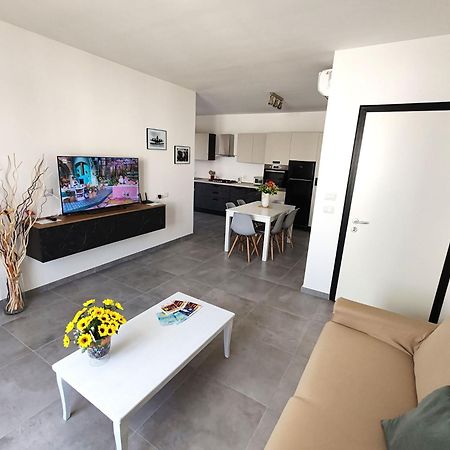 Apartamento La Dama Di Loto Lecce Exterior foto