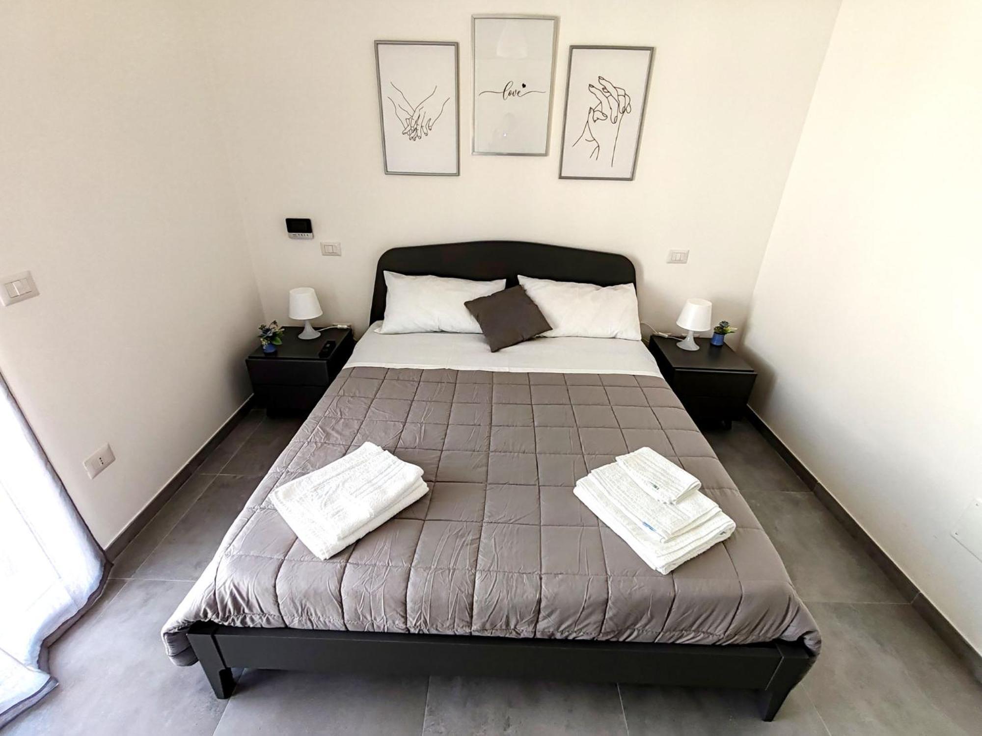 Apartamento La Dama Di Loto Lecce Exterior foto